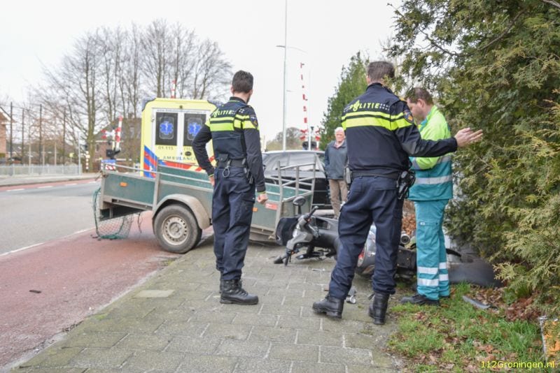 Scooterrijder Botst Op Aanhanger (Video) | 112Groningen, Actueel Nieuws ...