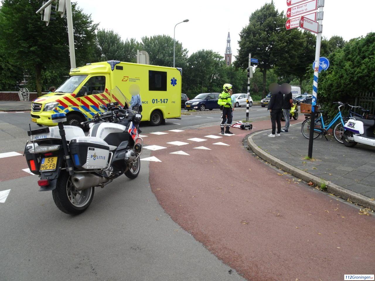 Fietser gewond bij verkeersongeluk in stad Groningen.