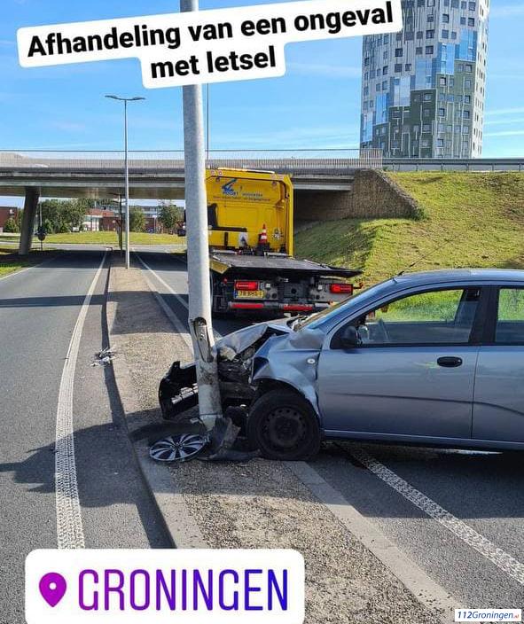 Ongeval N370 bij afslag Industrieterrein `De Hoogte`. Ongeval N370 bij afslag Industrieterrein `De Hoogte`.