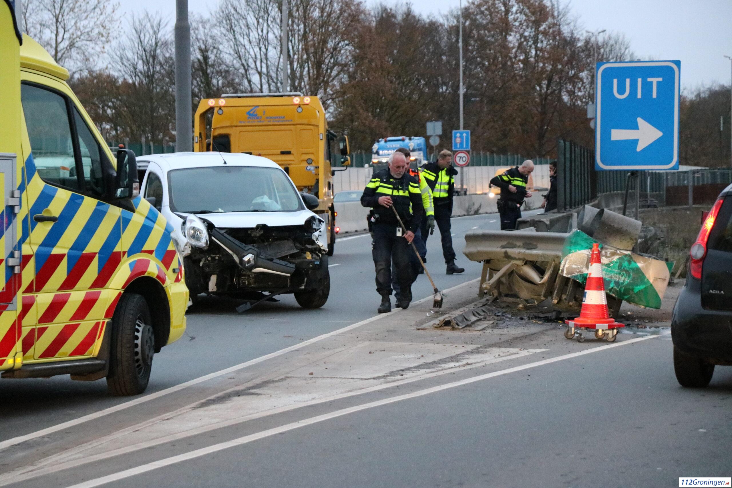 Lange file na fors ongeval nabij Julianaplein, twee gewonden.