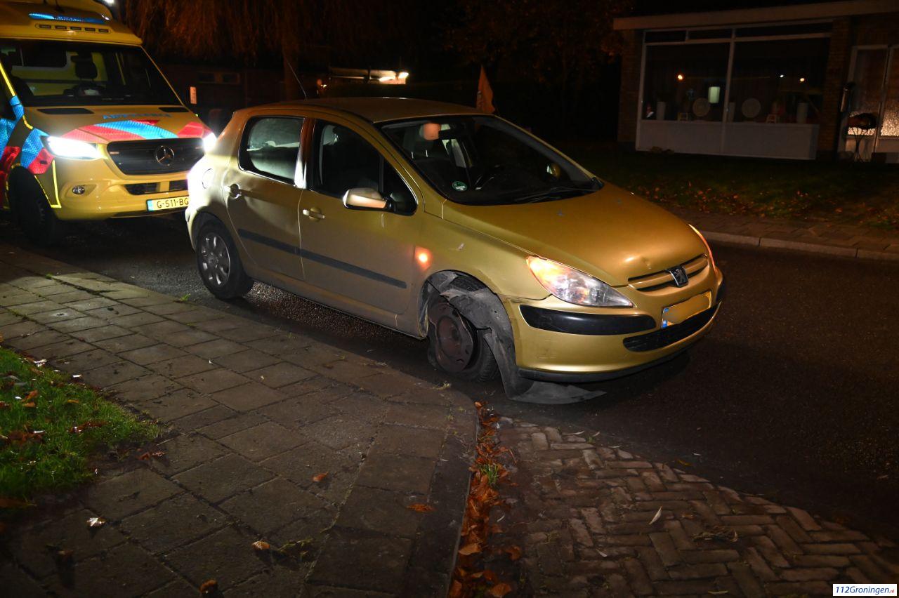 Automobilist raakt gewond bij botsing in Finsterwolde.