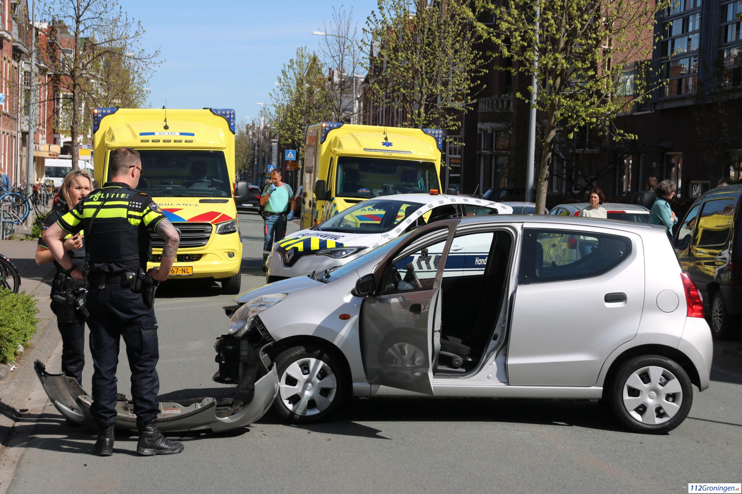 Forse schade bij ongeval Kraneweg Groningen.