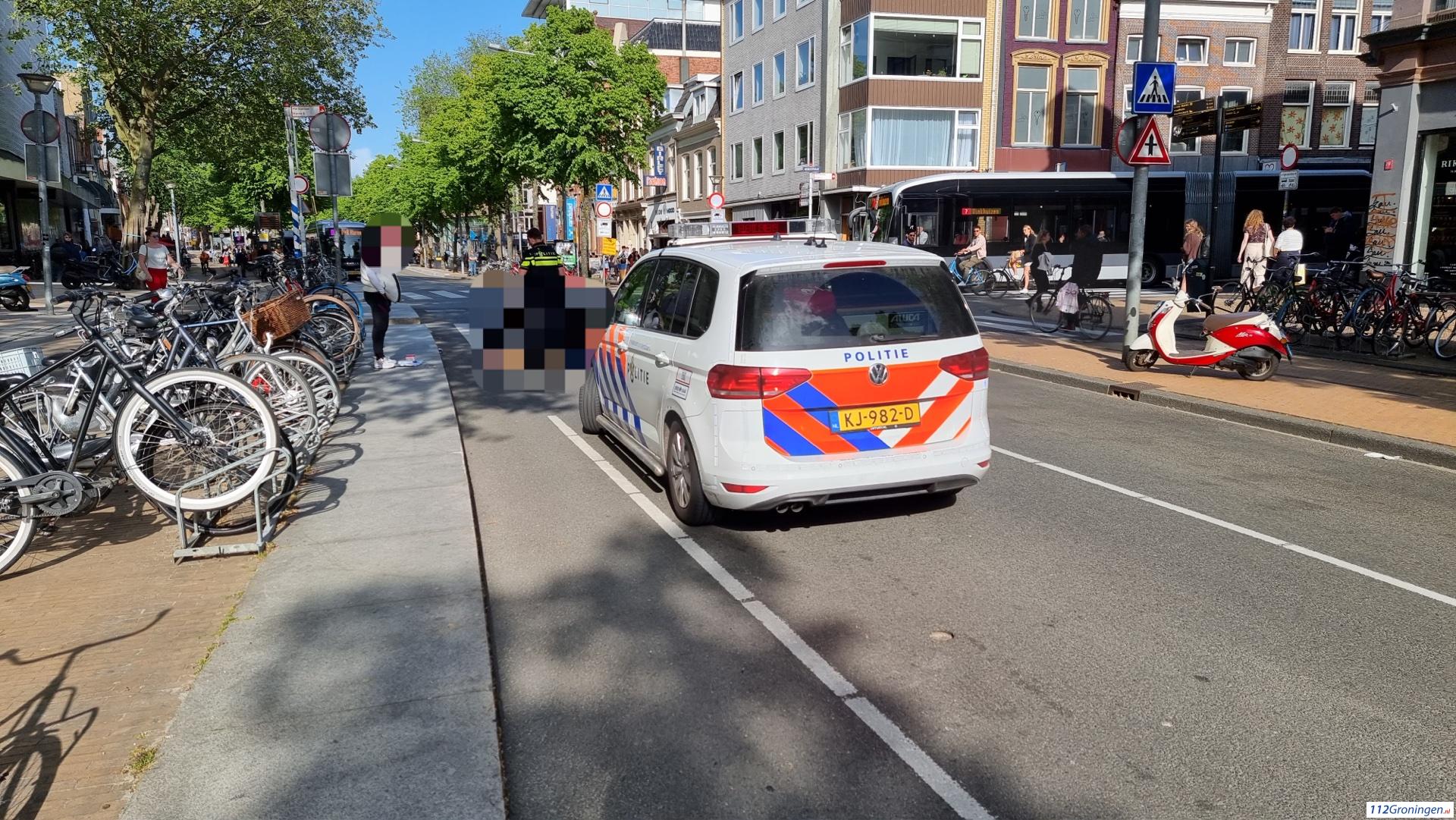 Aanrijding tussen voetganger en auto op het Gedempte Zuiderdiep.
