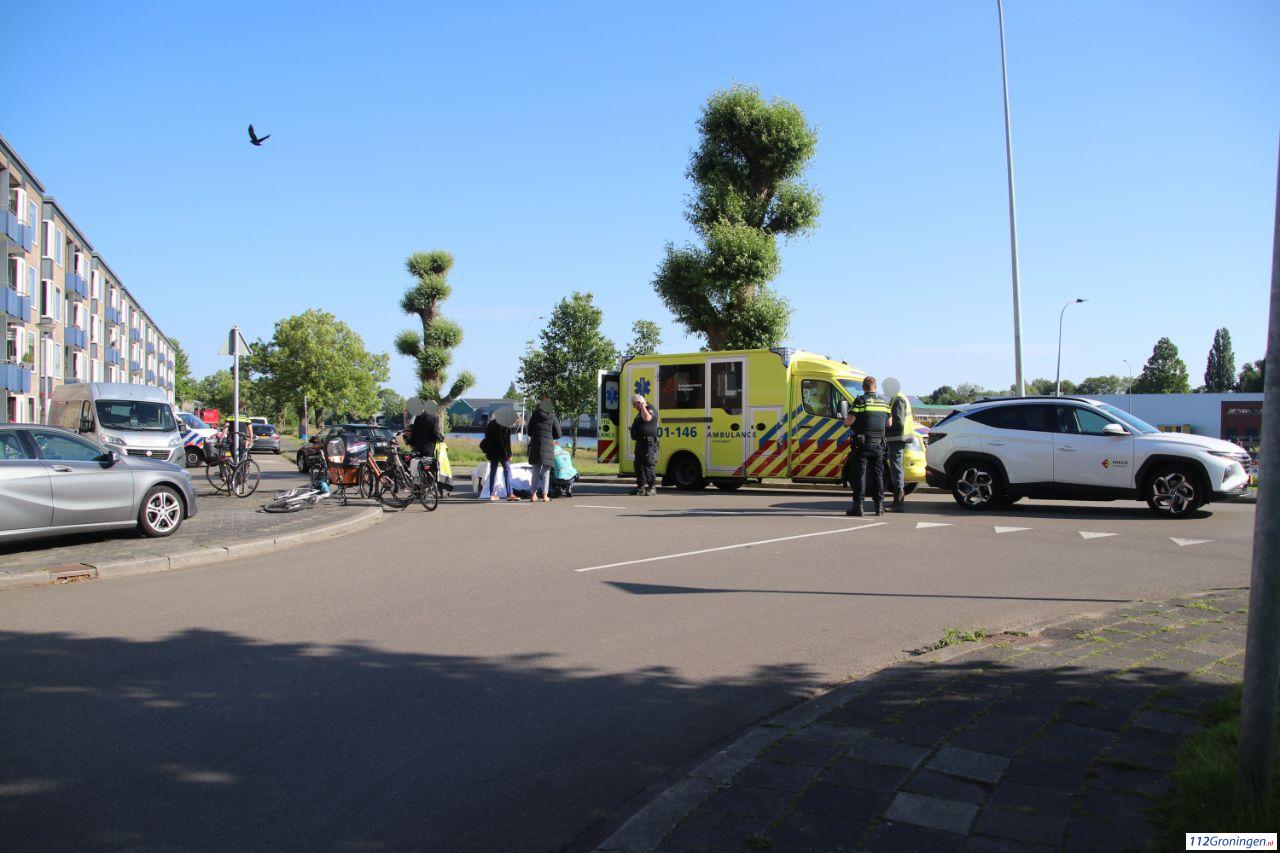 Scholier aangereden door automobilist op Florakade in stad Groningen.