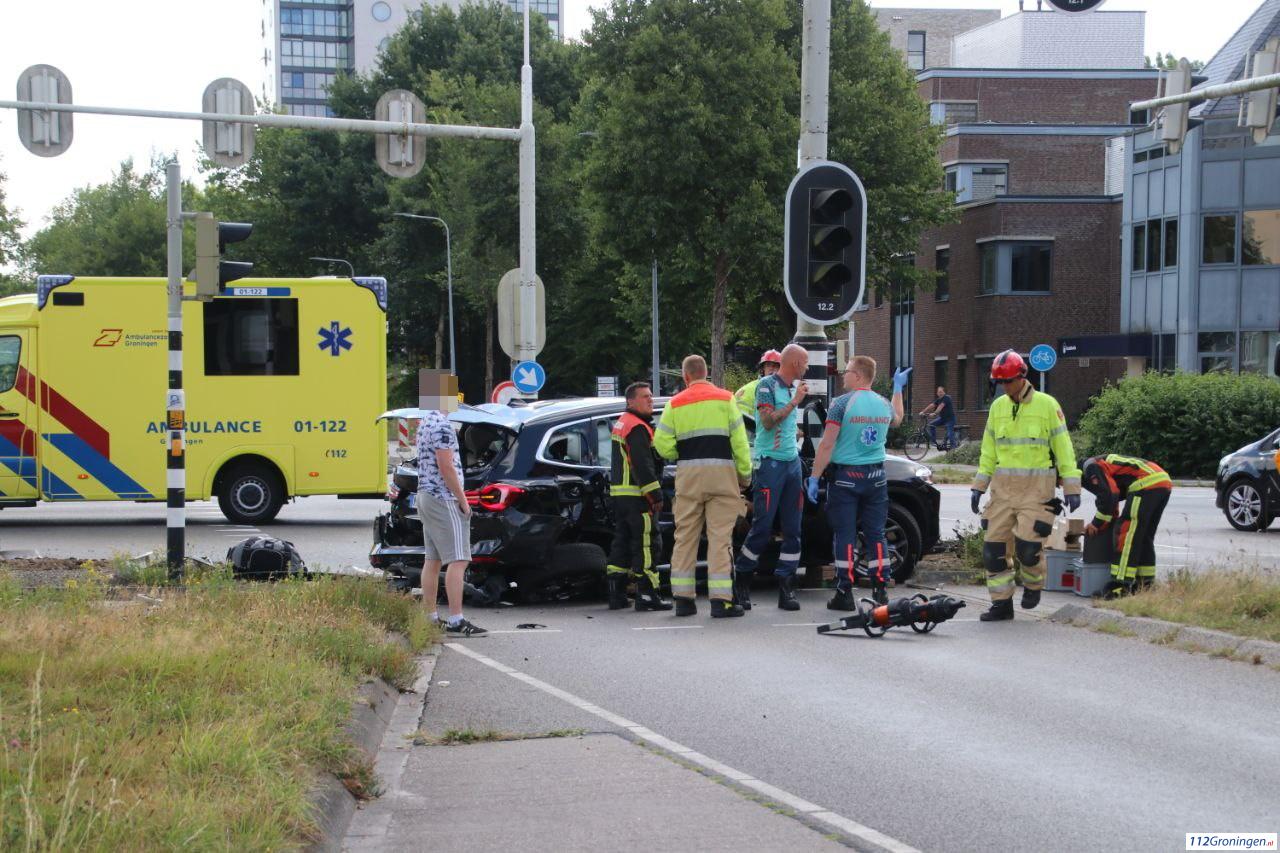 Twee personen gewond bij aanrijding op Paterswoldseweg.