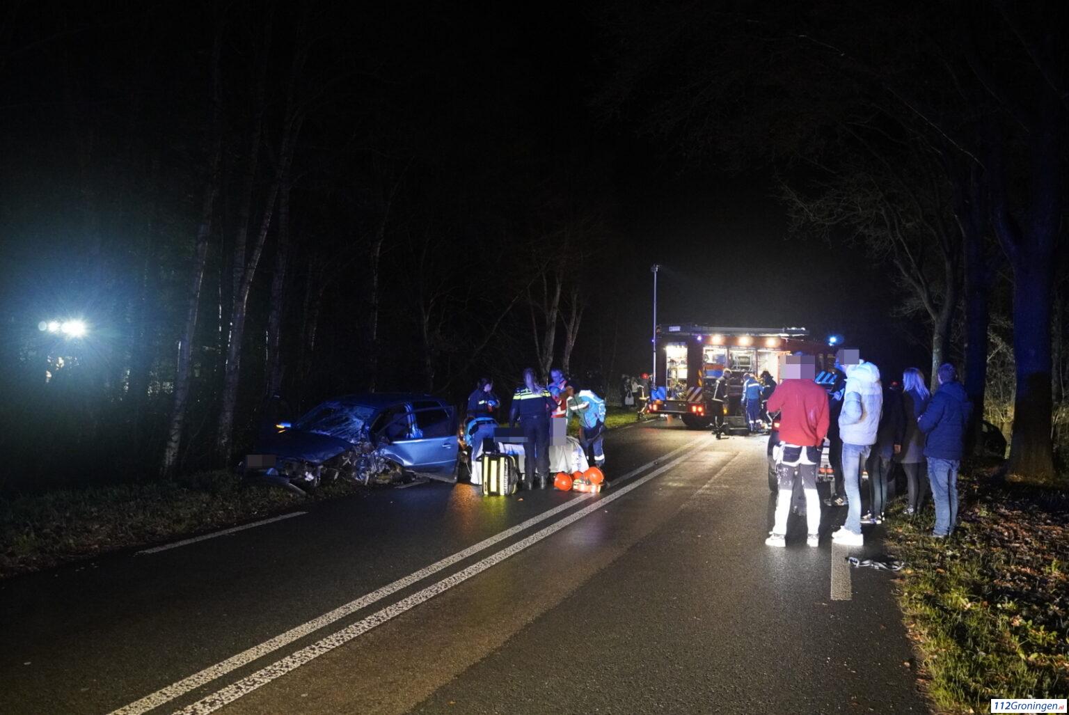 Twee gewonden bij frontale botsing bij Vlagtwedde. Twee gewonden bij frontale botsing bij Vlagtwedde.