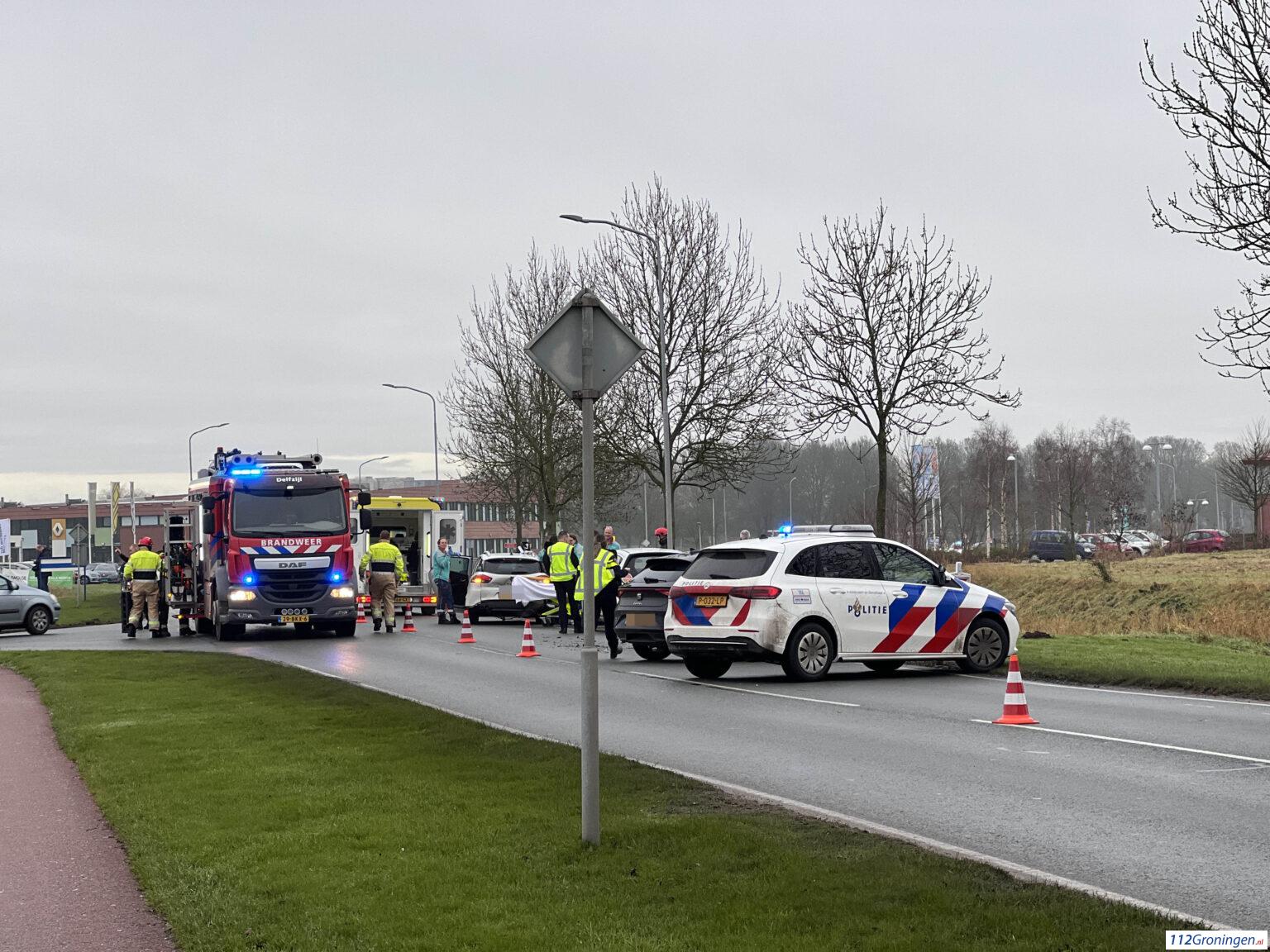 Ongeval op het Zwet in Delfzijl, 1 gewonde. Ongeval op het Zwet in Delfzijl, 1 gewonde.
