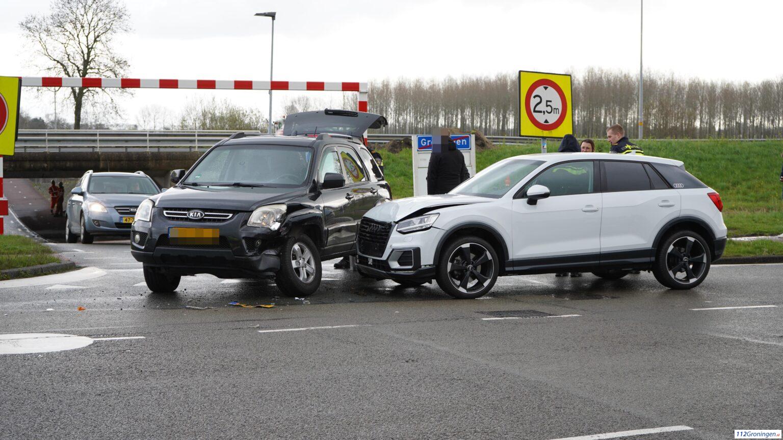 Forse schade na aanrijding Kielerbocht in Groningen. Forse schade na aanrijding Kielerbocht in Groningen.