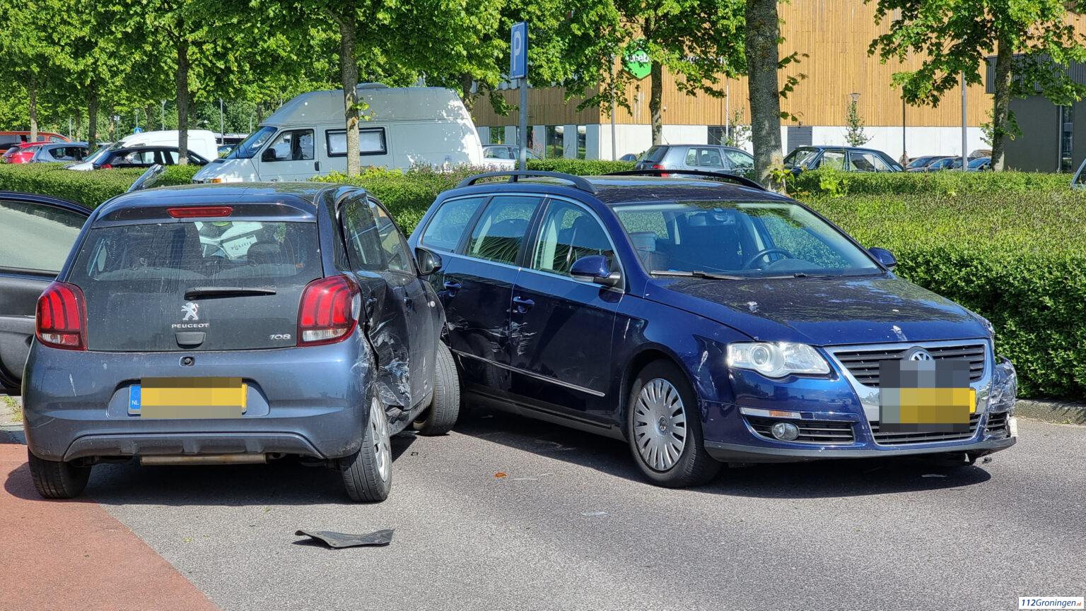Ongeval op het Zernikeplein Groningen, 1 lichtgewonde.