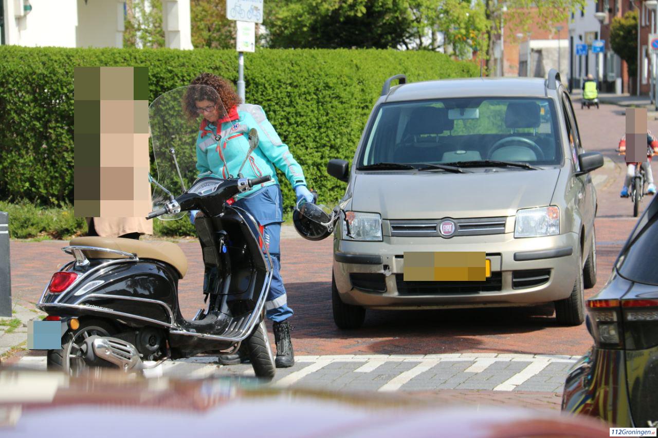 Lichtgewonde bij ongeval Stationsstraat Winschoten. Lichtgewonde bij ongeval Stationsstraat Winschoten.
