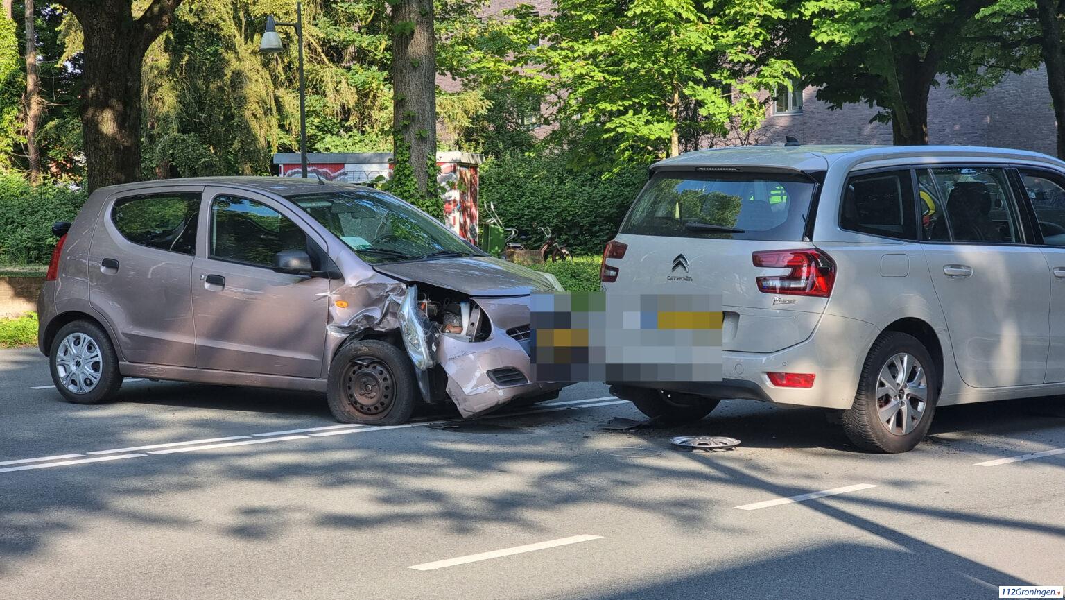 Twee voertuigen beschadigd bij ongeval A58 bij Goes. Twee voertuigen beschadigd bij ongeval A58 bij Goes.