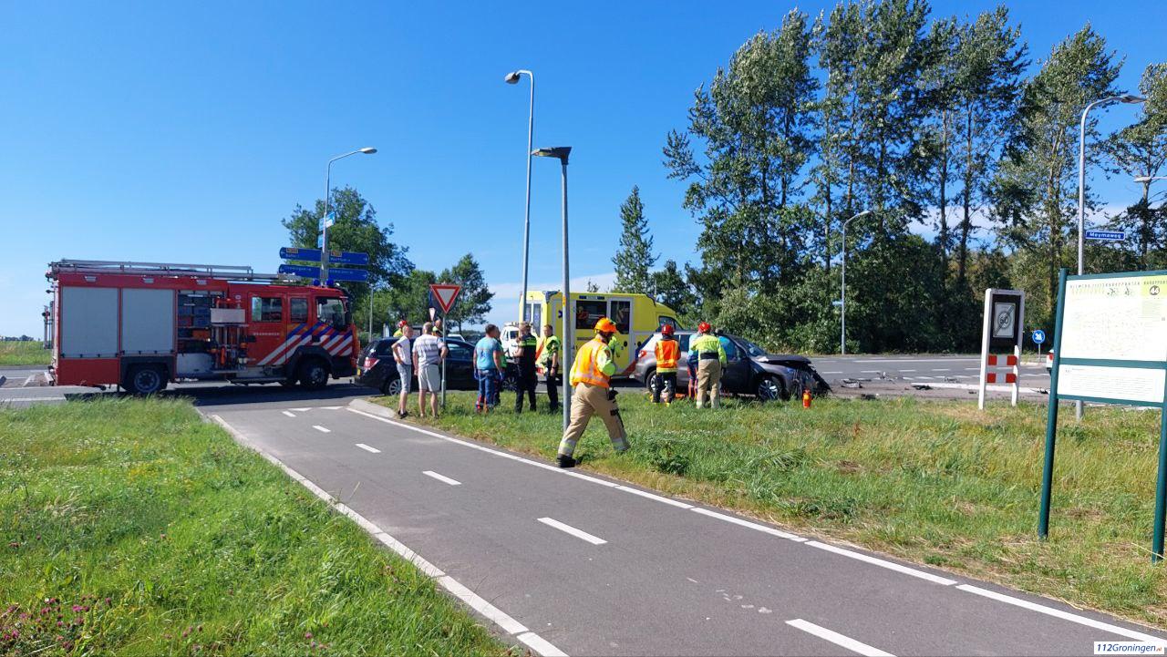 Ongeval Warffumerweg N363 bij Rasquert, twee gewonden.