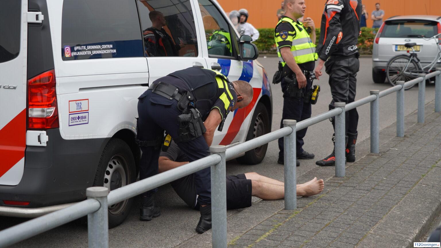 Aanrijding tussen fietster en auto op Sontplein Groningen. Aanrijding tussen fietster en auto op Sontplein Groningen.