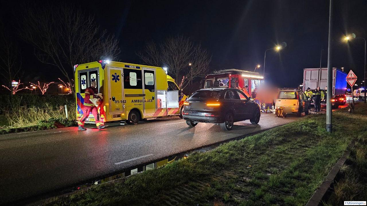 Man raakt ernstig gewond bij ongeval op het Hoendiep. Man raakt ernstig gewond bij ongeval op het Hoendiep.