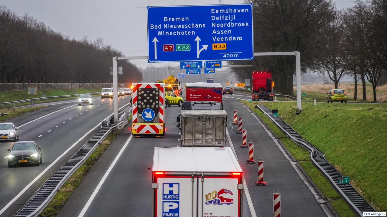 Zuidbroek: Ongeval op de A7 met file tot gevolg.