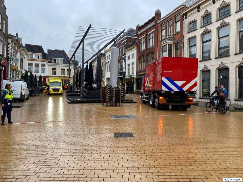 Grip: Grote brand Papengang Groningen, 8 mensen eruit gehaald (Video