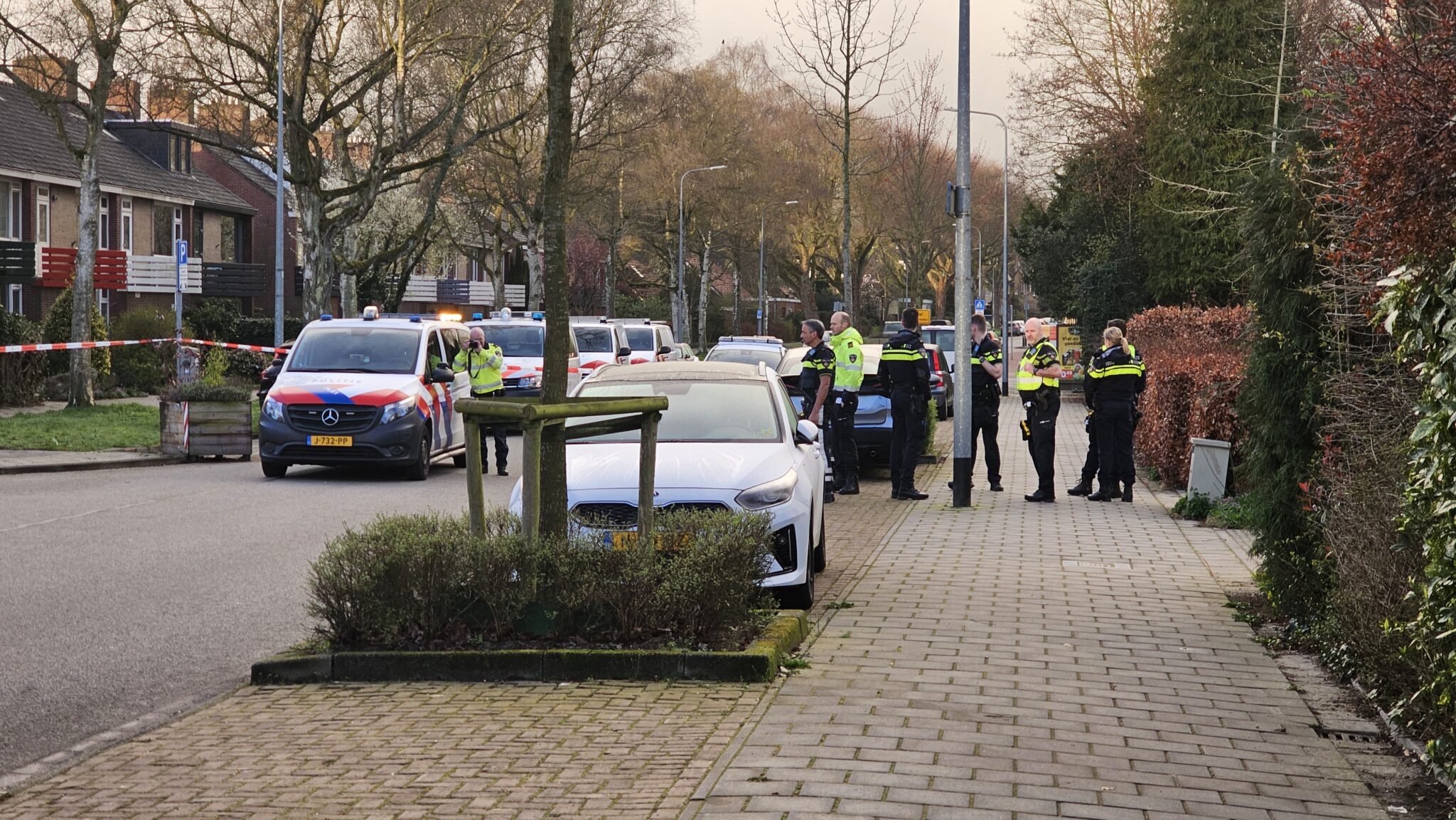 Politie Lost Waarschuwingsschot Bij Aanhouding In Groningen, Man (21 ...