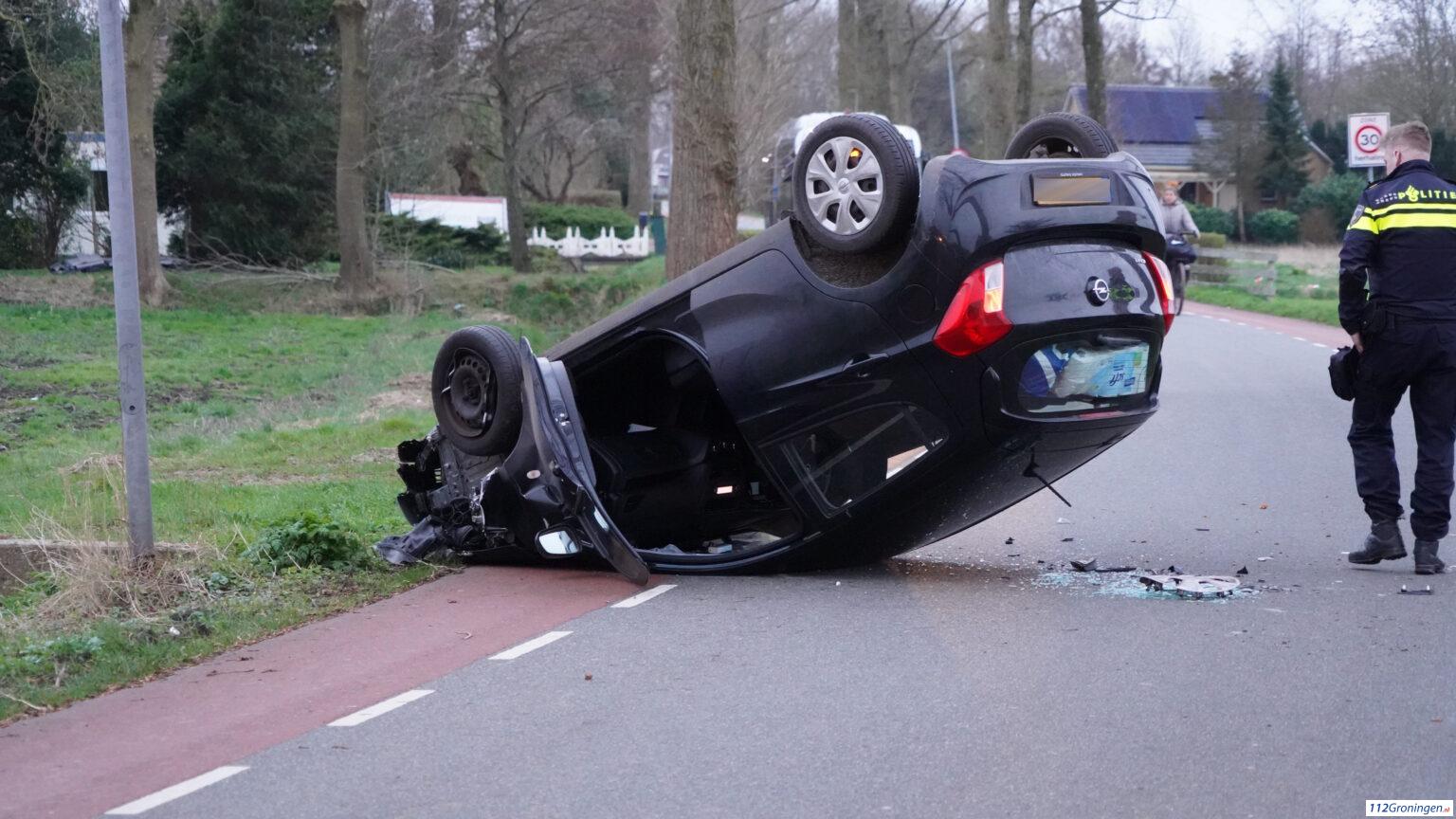Gewonde bij eenzijdig ongeval op de Engelberterweg in Groningen. Gewonde bij eenzijdig ongeval op de Engelberterweg in Groningen.