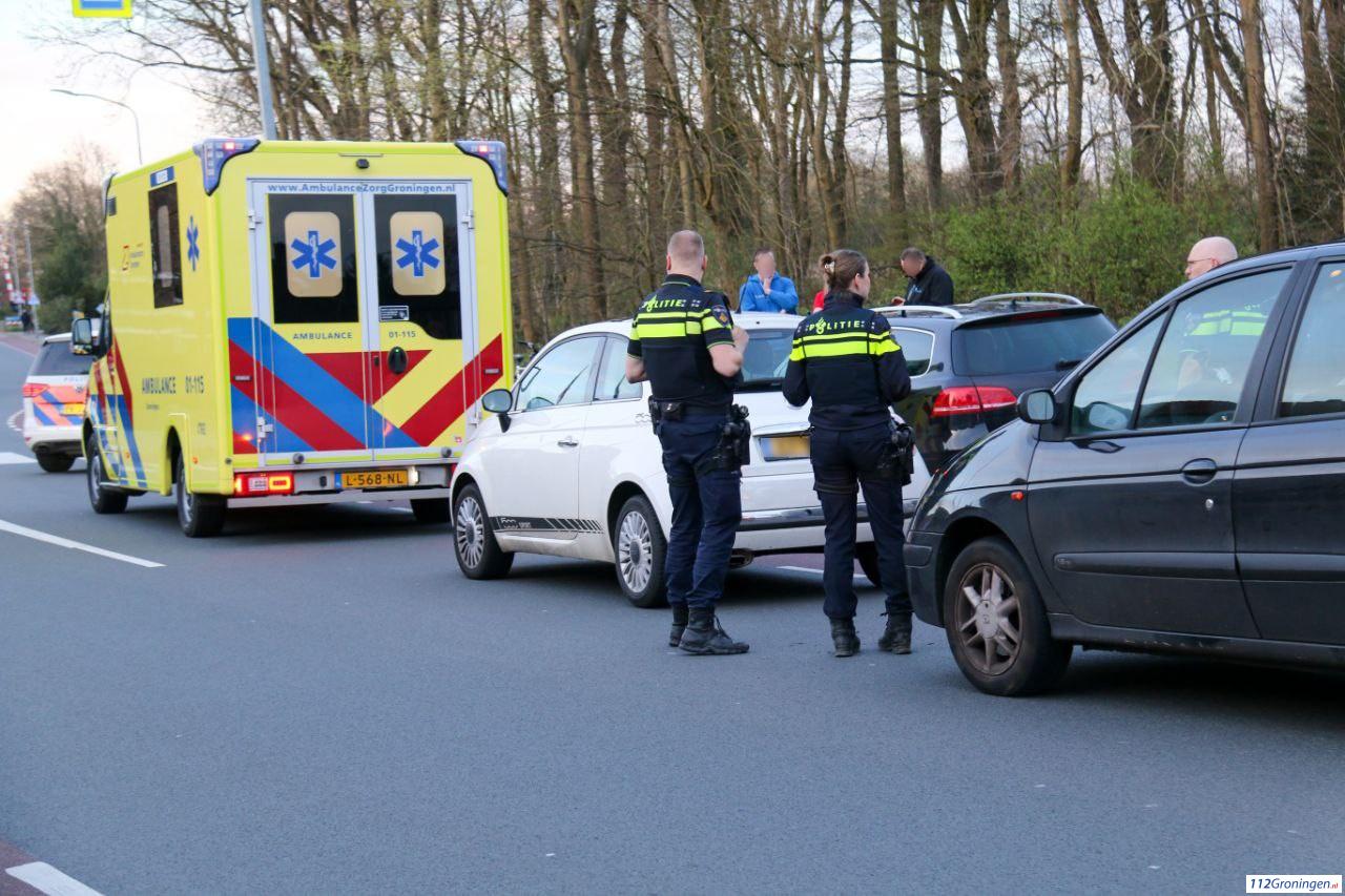 Kopstraat botsing op het St. Vitusholt in Winschoten. Kopstraat botsing op het St. Vitusholt in Winschoten.