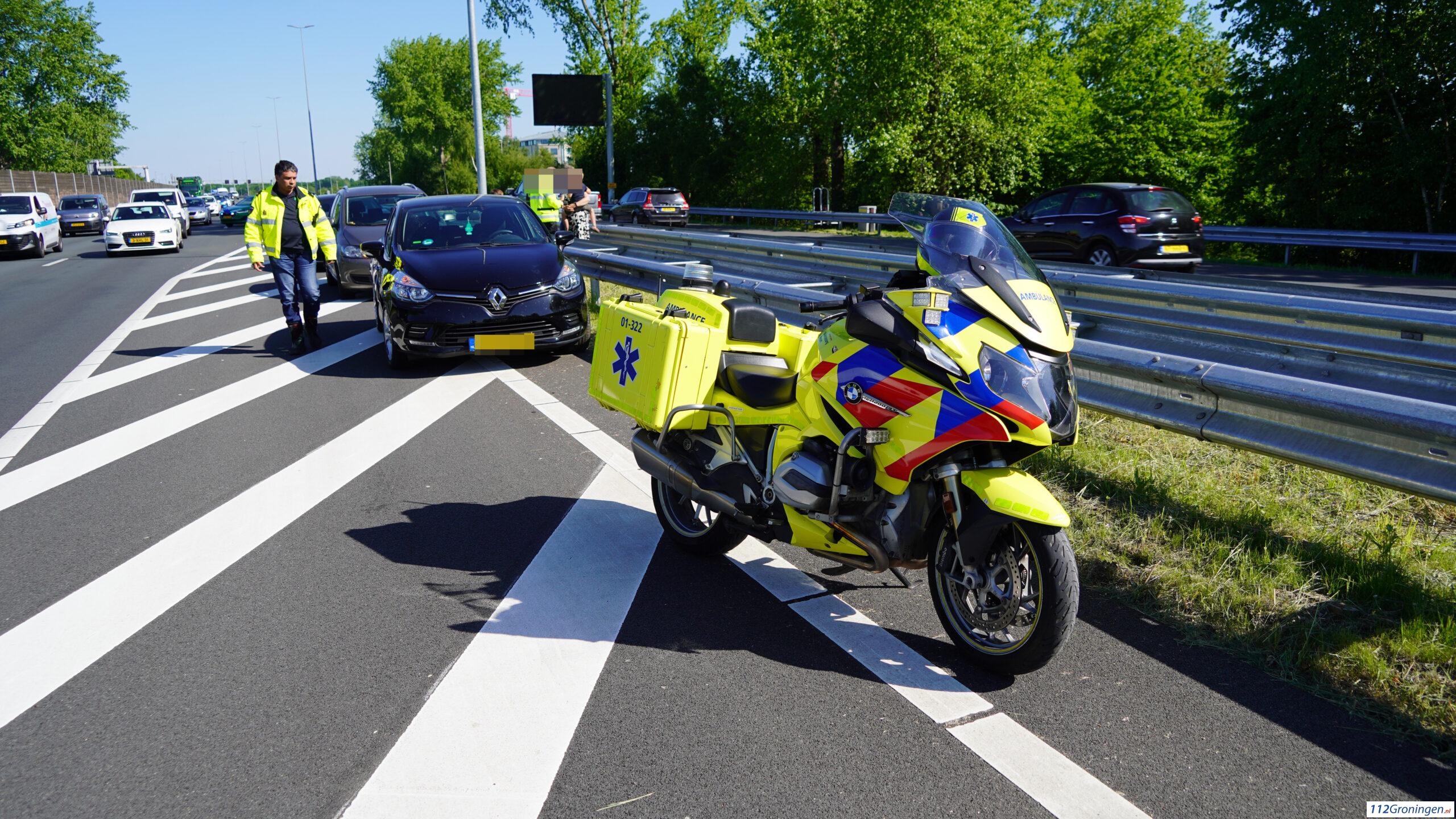 Ongeval tussen drie voertuigen op de A7 richting Leek, filevorming