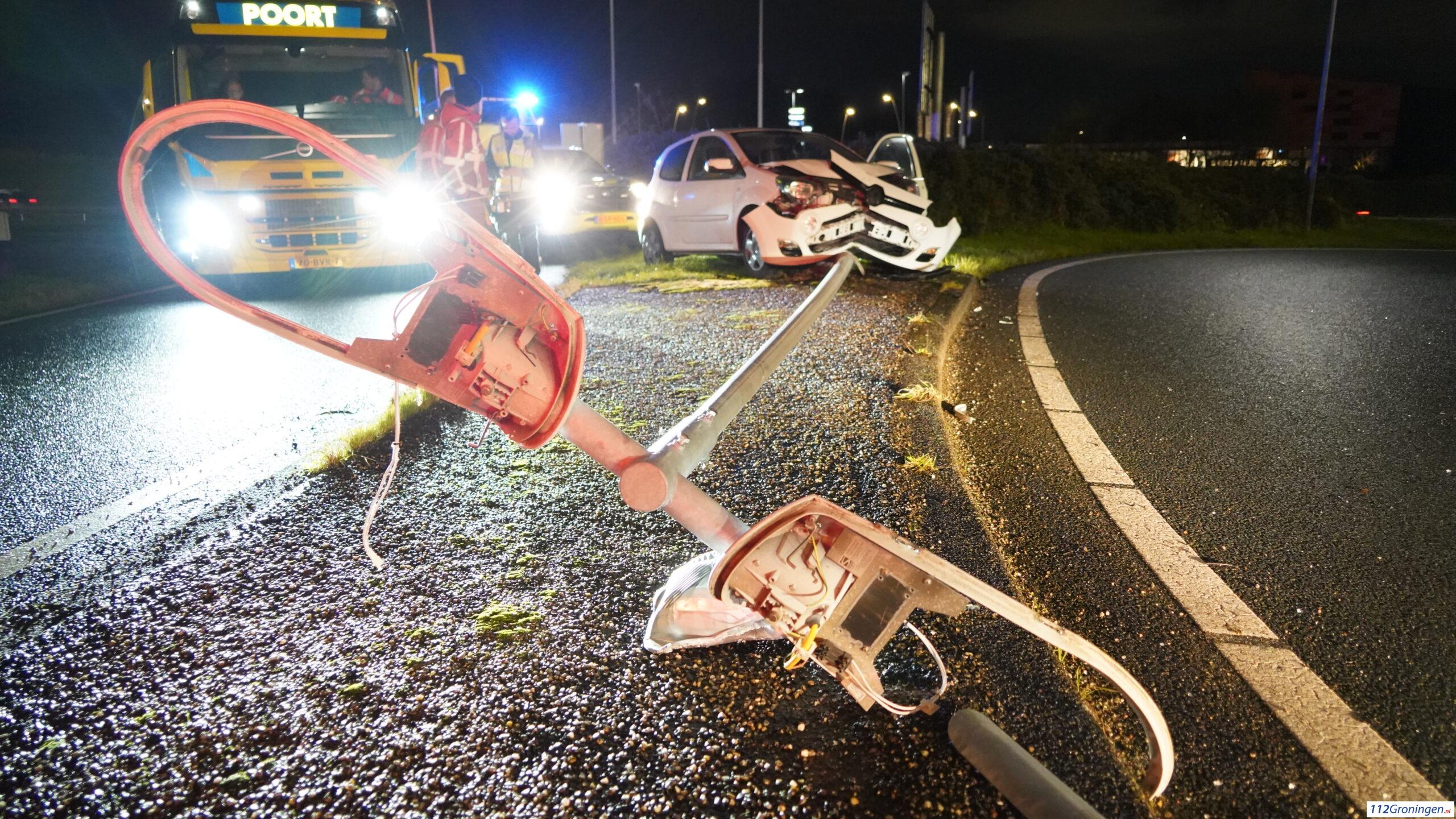 Fors eenzijdig ongeval op de N46 bij Kardinge. Fors eenzijdig ongeval op de N46 bij Kardinge.