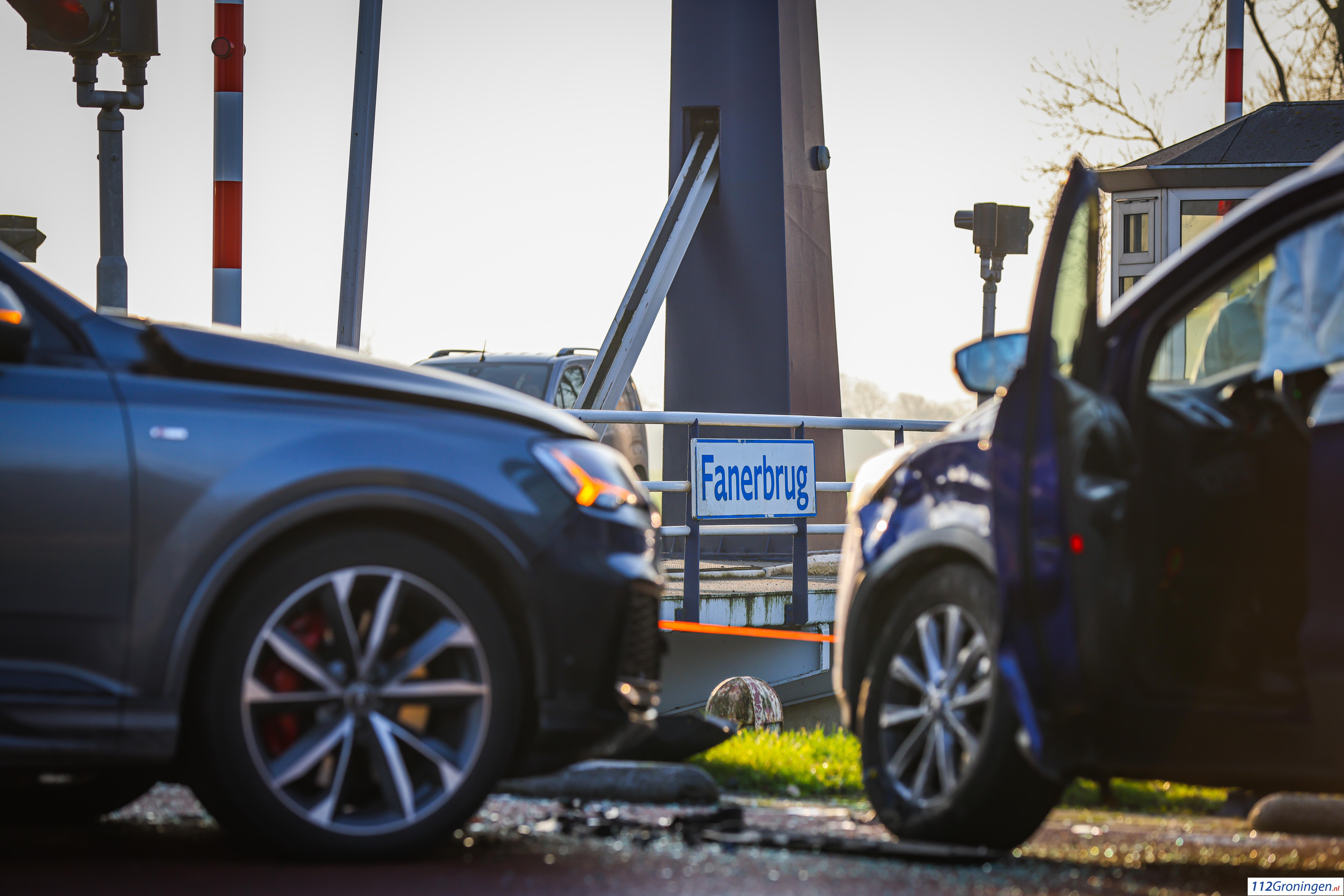 Drie voertuigen betrokken bij ongeval op kruising Fanerbrug. Drie voertuigen betrokken bij ongeval op kruising Fanerbrug.