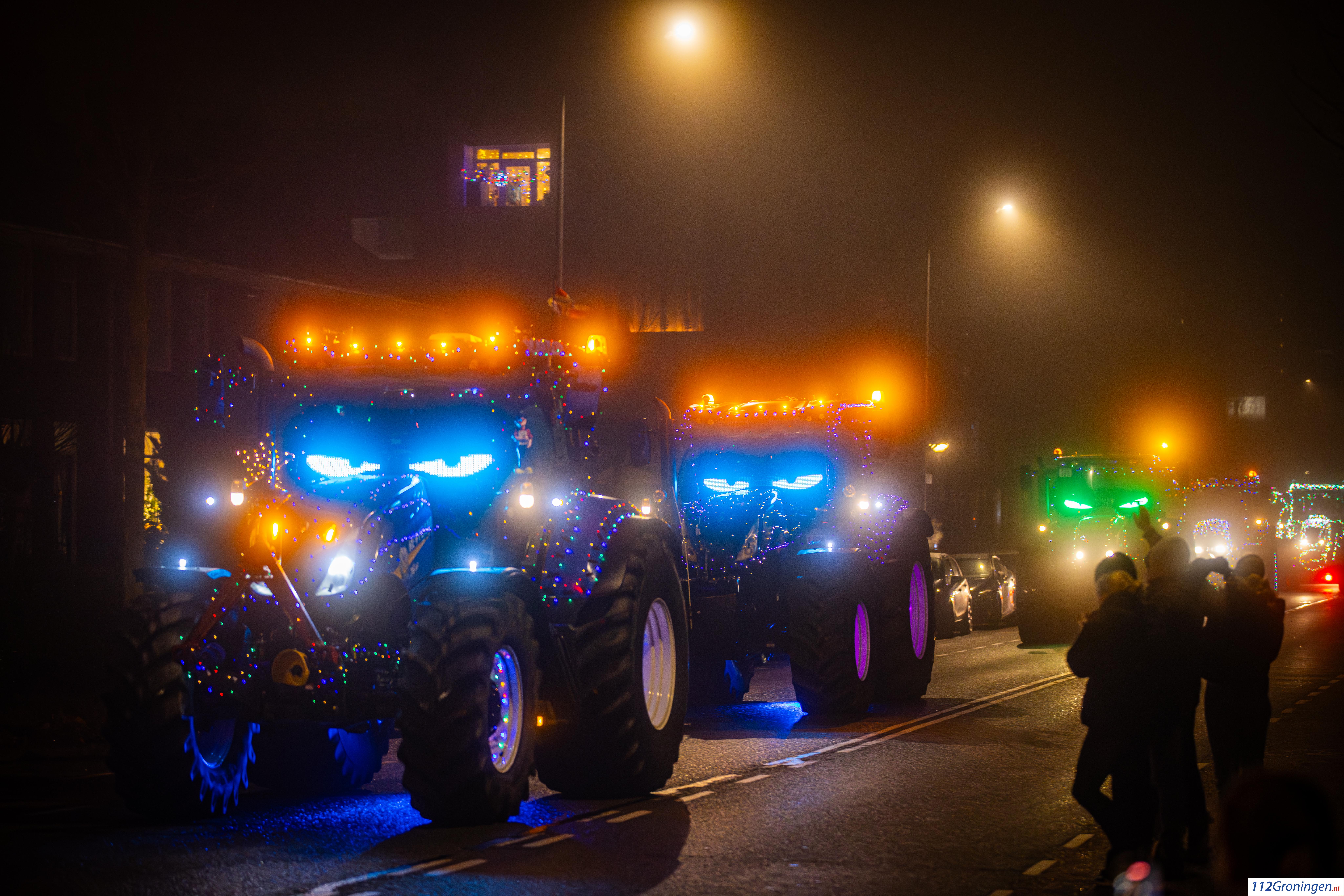 Versierde trekkertocht zorgt voor warm onthaal in Groningen