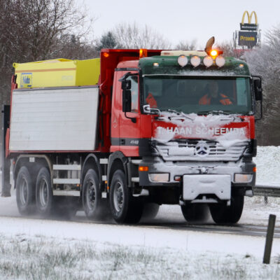 Gladheid strooiwagen