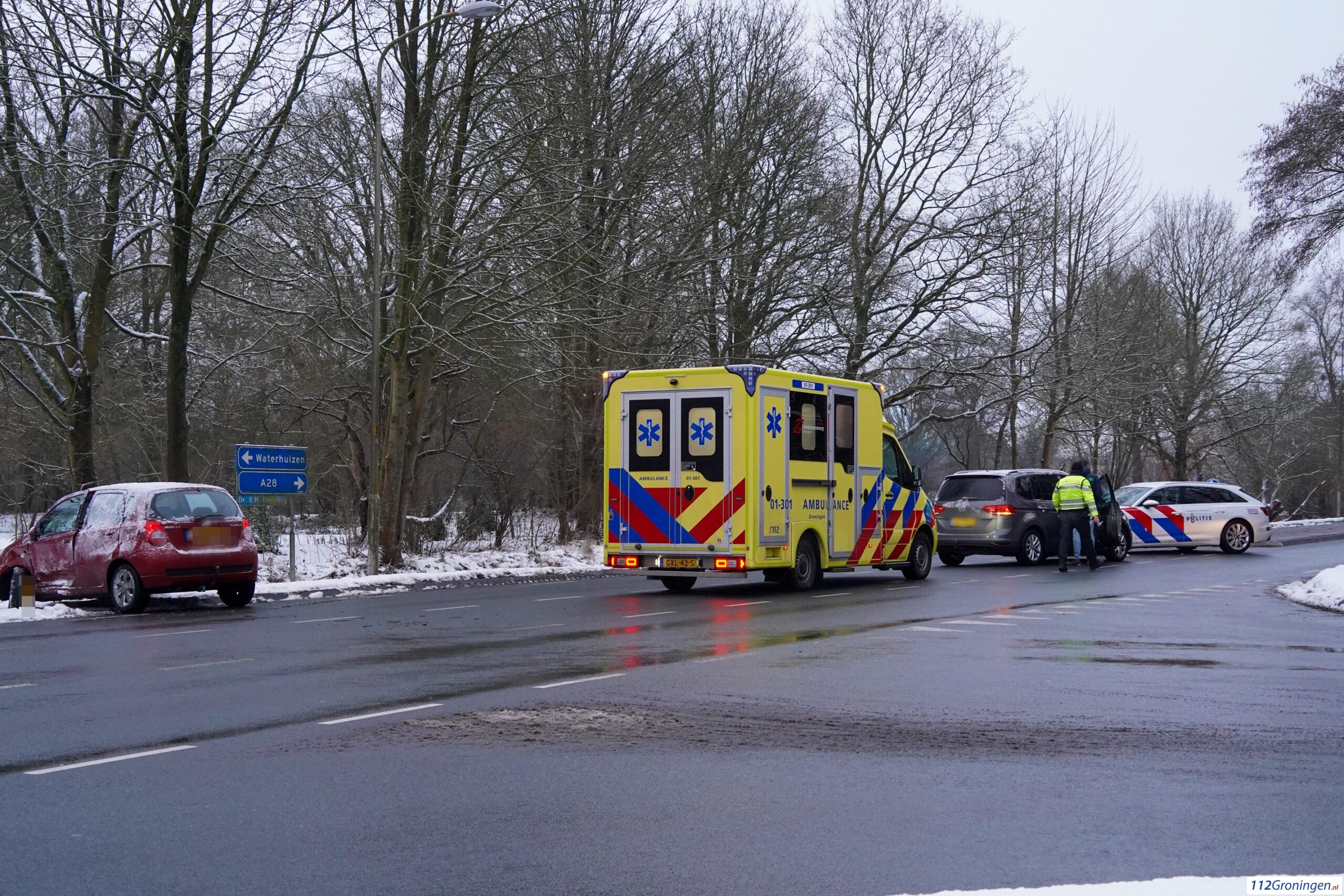 Ongeval kruising DR. E.H. Ebelsweg / Cantersveen in Haren. Ongeval kruising DR. E.H. Ebelsweg / Cantersveen in Haren.