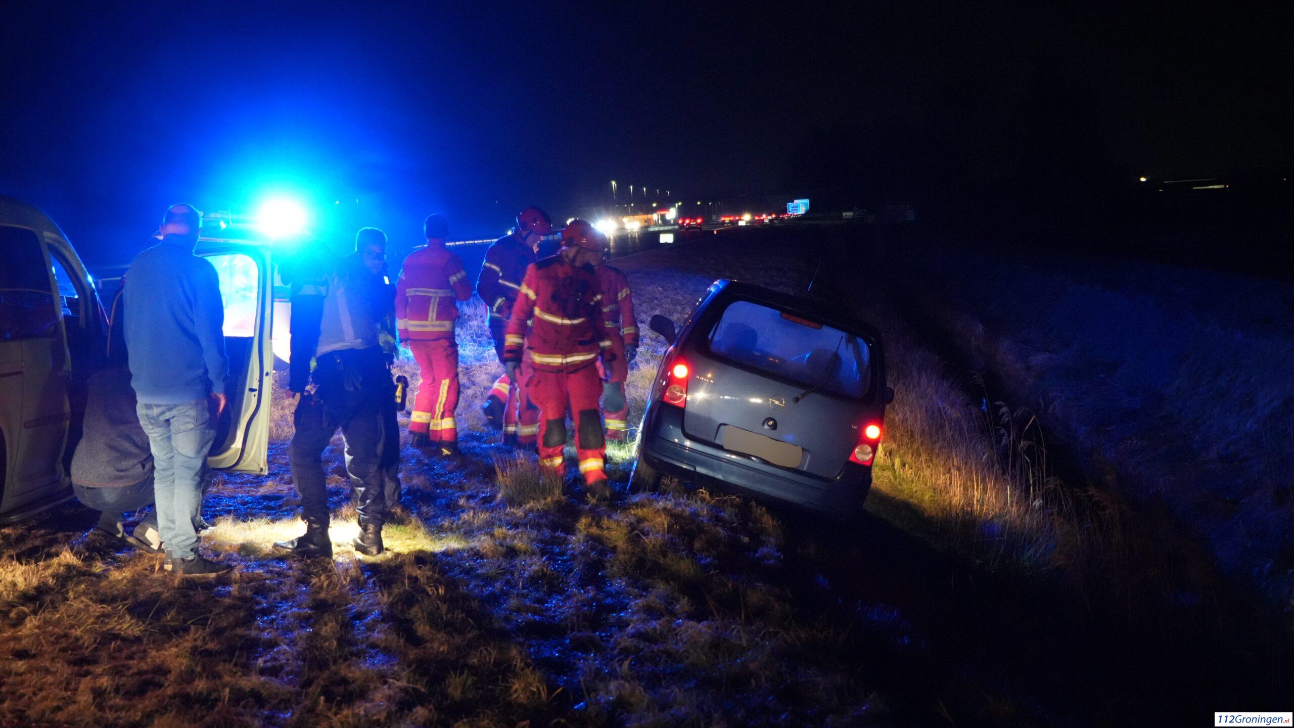 Auto beland in de berm na ongeval Scharmer. Auto beland in de berm na ongeval Scharmer.