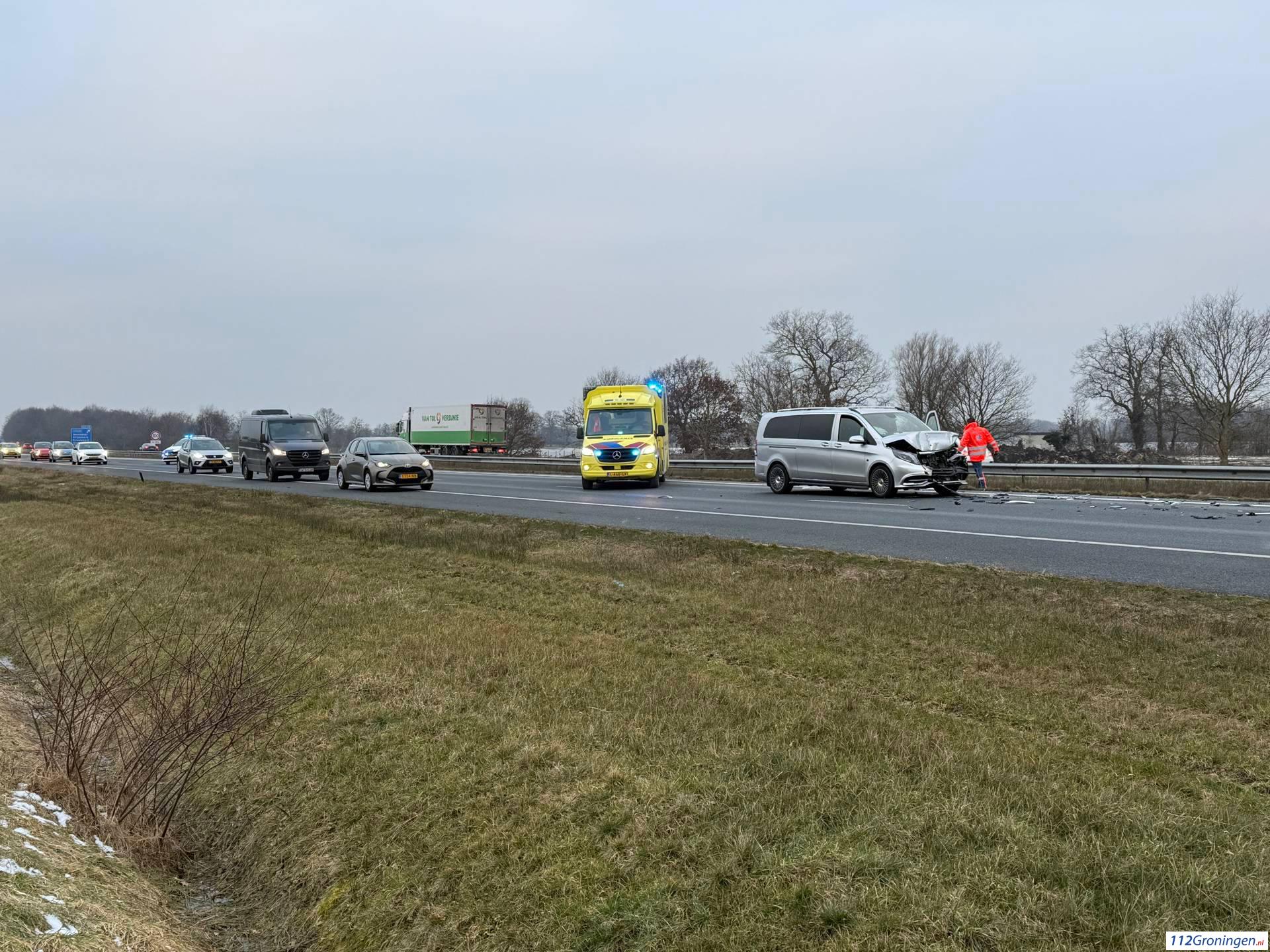 Fors ongeval op de A7 bij Leek