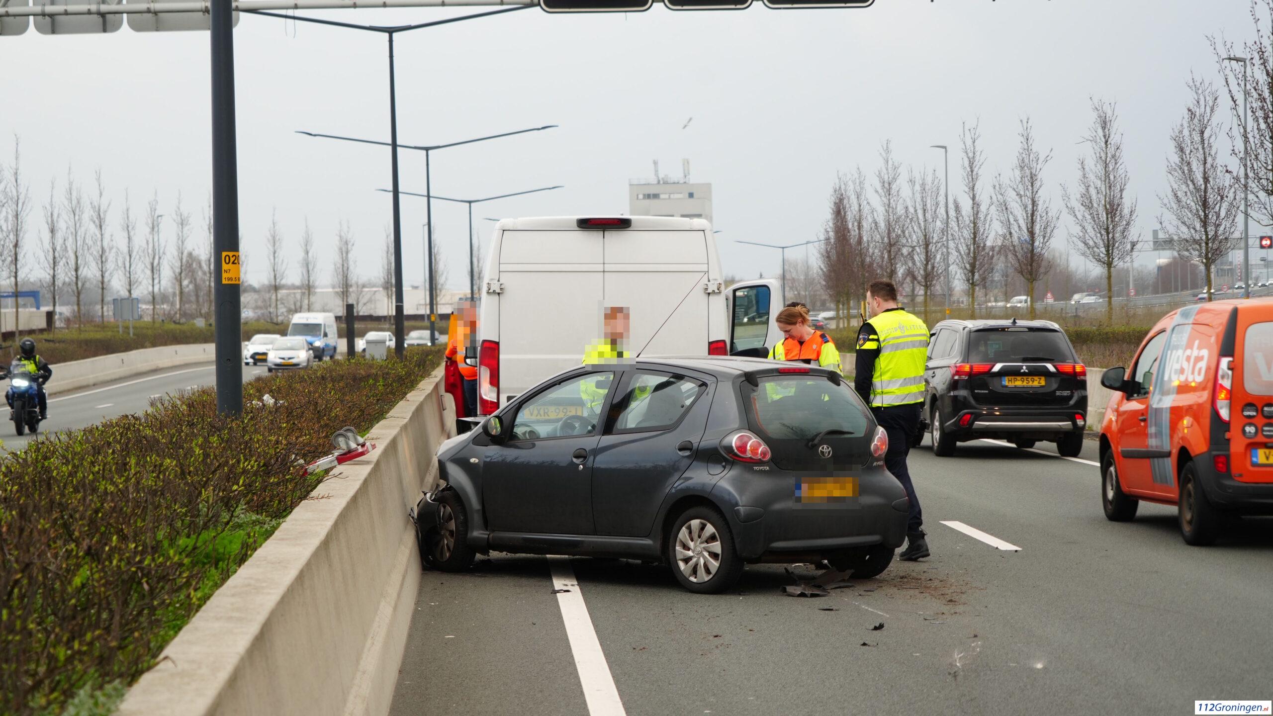 Ongeval op N7 tussen knooppunt Julianaplein en knooppunt Euvelgunne. Ongeval op N7 tussen knooppunt Julianaplein en knooppunt Euvelgunne.