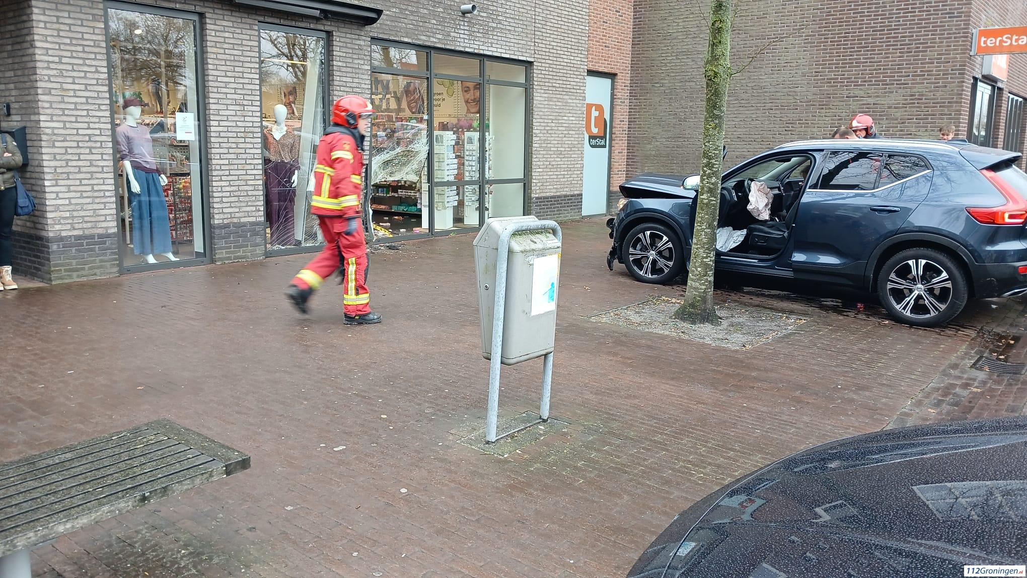 Auto ramt pui van de Hema in Ter Apel