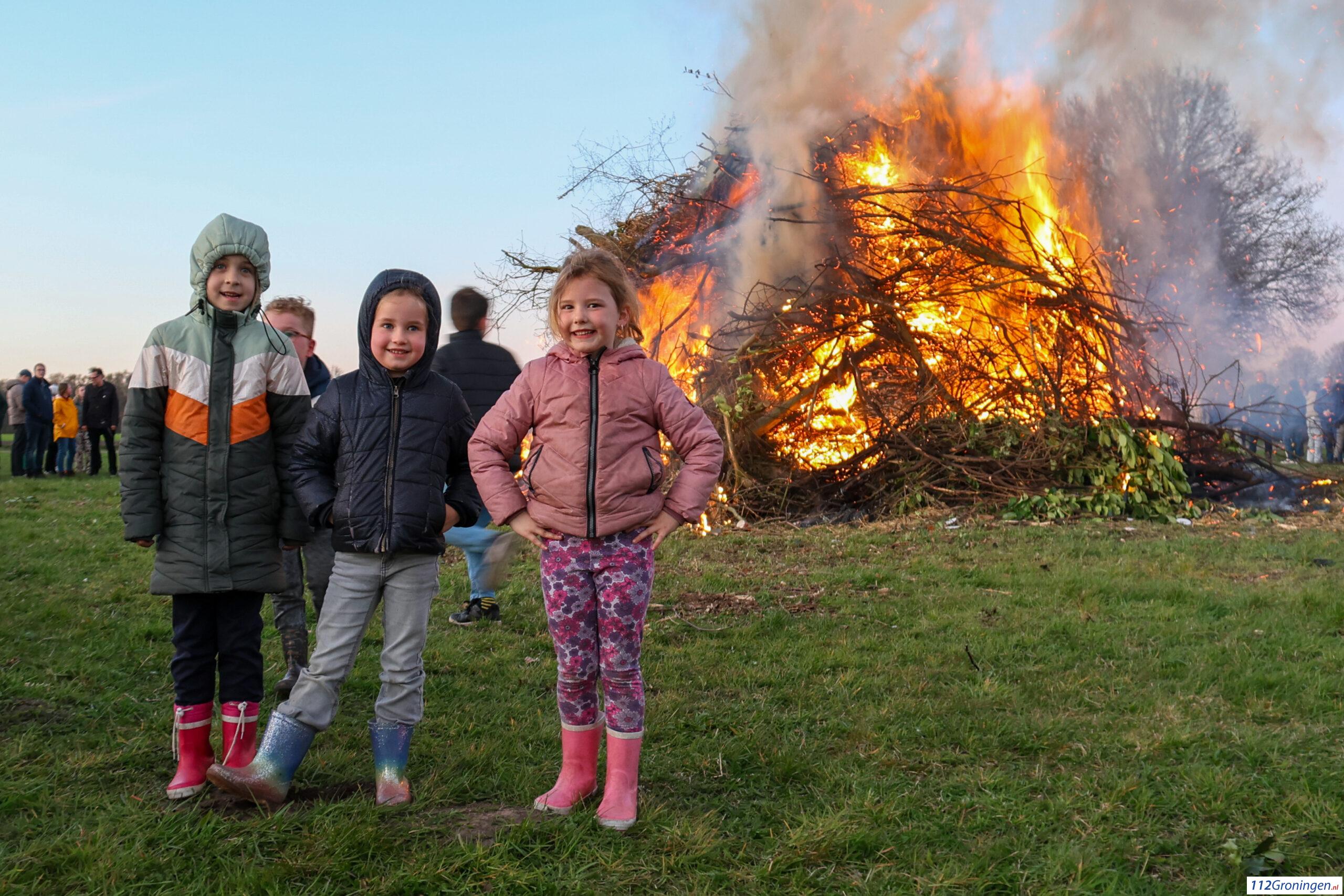Paasvuur en fakkeloptocht in Sellingen een groot succes!