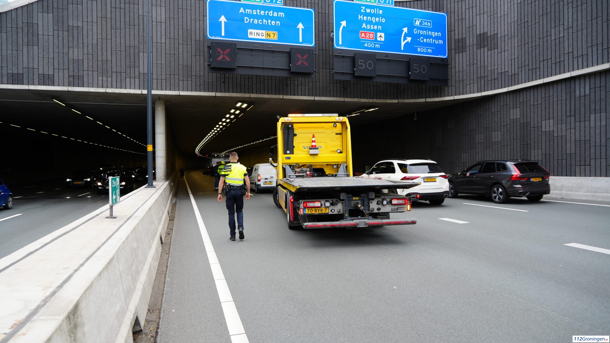 Ongeval op de N7 in de verdiepte ligging. Ongeval op de N7 in de verdiepte ligging.