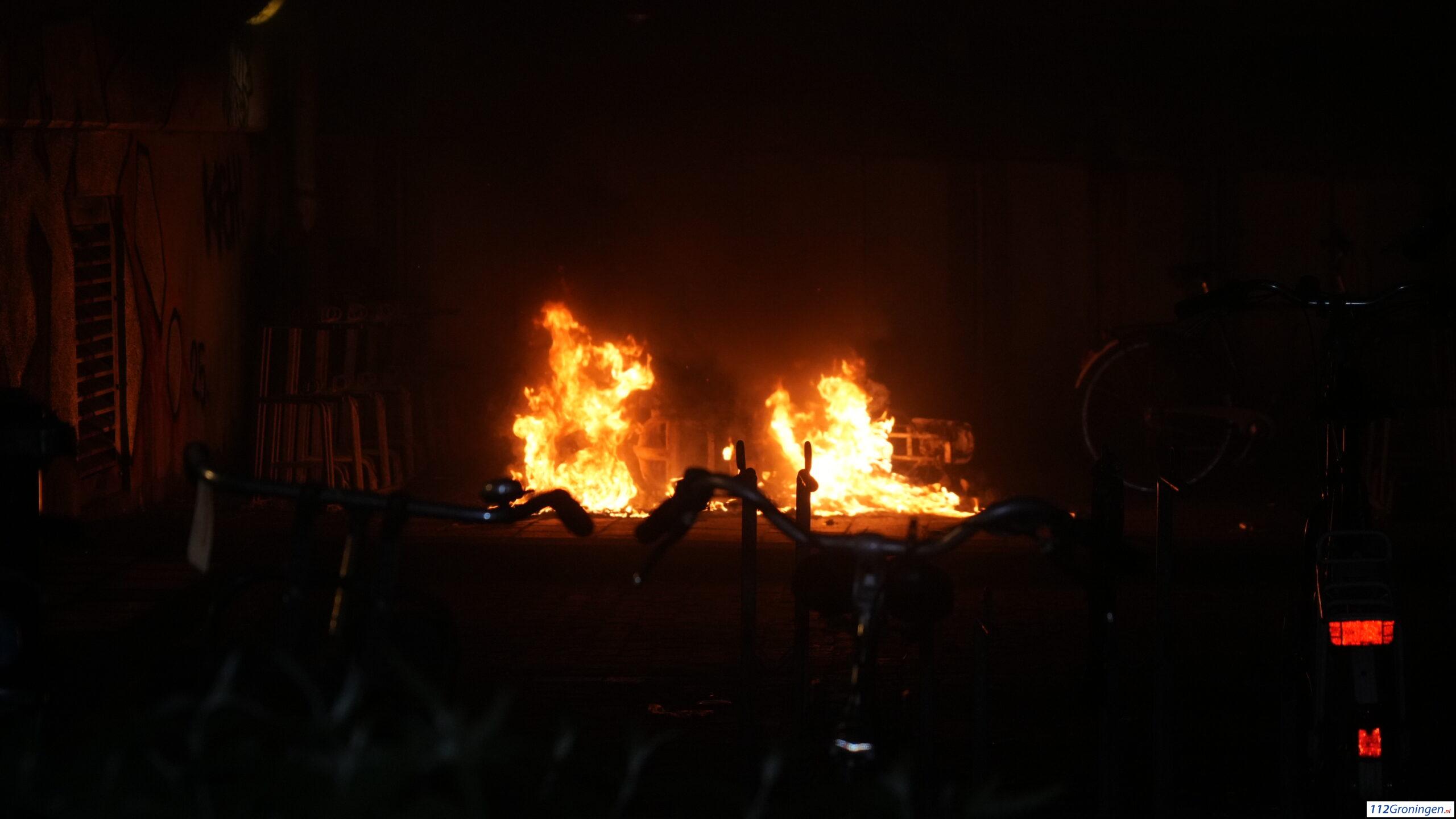 Scooter in brand onder het Emmaviaduct & Ongeval Westerhaven. Scooter in brand onder het Emmaviaduct & Ongeval Westerhaven.