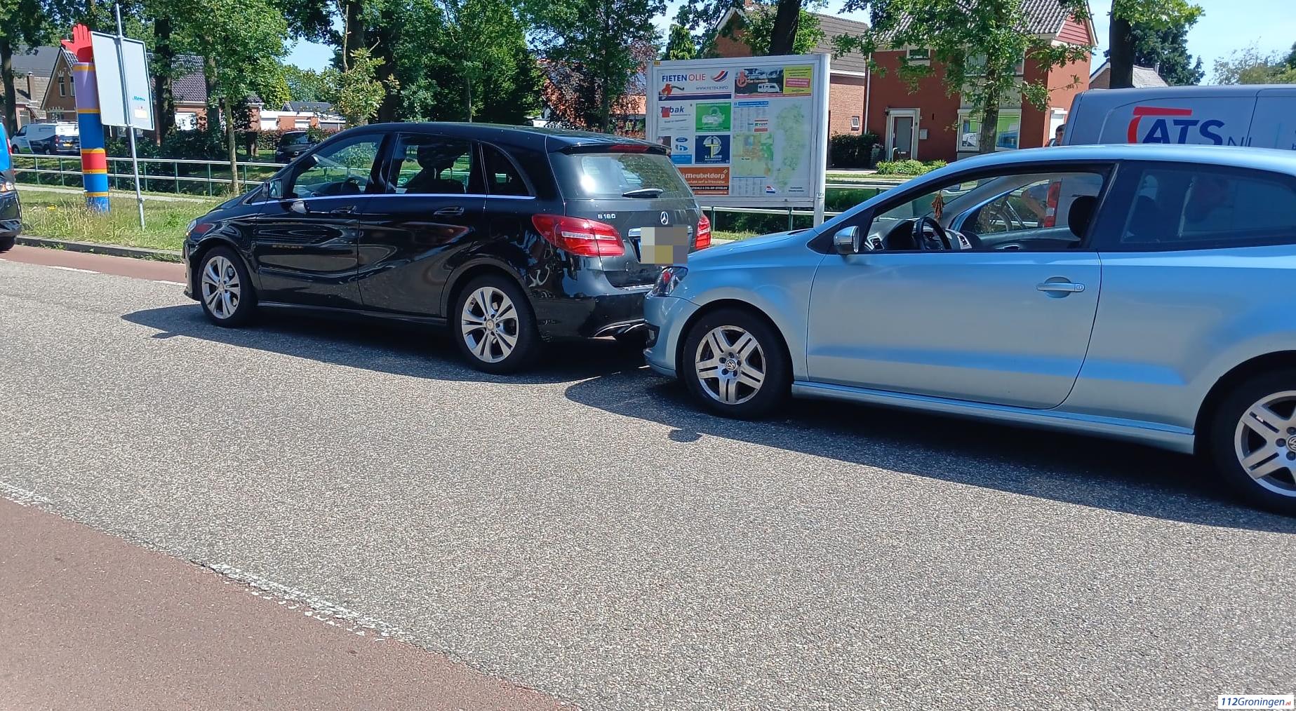 Kop/ staart aanrijding op de Westerstraat in Ter Apel. Kop/ staart aanrijding op de Westerstraat in Ter Apel.