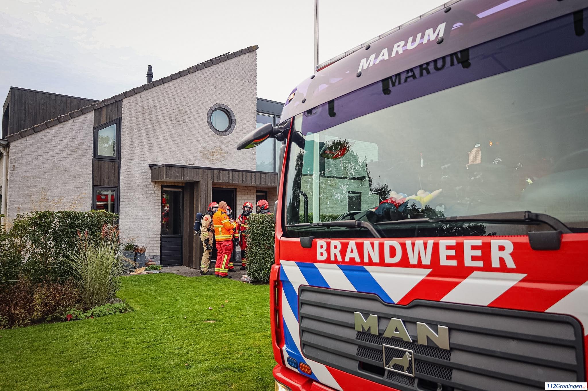 Brandweer blust woningbrand aan A.S. Talmalaan in Marum (update ...
